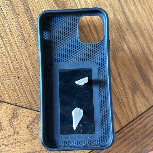 Loopy paw prints iPhone 11 case - Picture 2 of 2